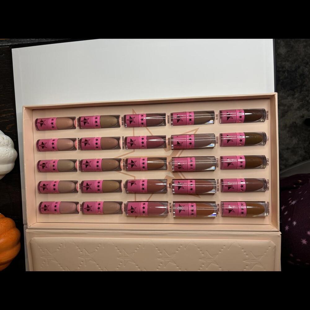 Jeffree Star Cosmetics The Nude Liquid Lipstick Vault - Picture 2 of 5